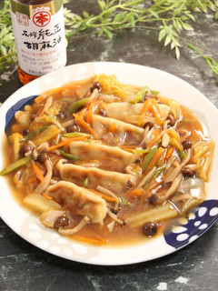 簡単!餃子リメイク☆五目野菜胡麻あんかけ-レシピのメイン写真