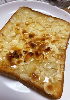 なんちゃってフロランタン風トースト-レシピのメイン写真