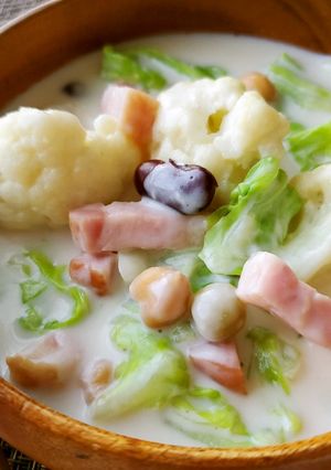 キャベツとカリフラワーのクリーム煮-レシピのメイン写真
