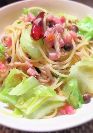 キャベツとベーコンしめじのペペロンチーノ-レシピのメイン写真
