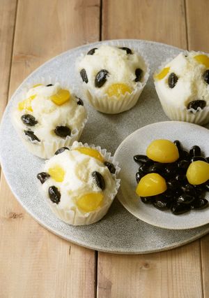 寅年♪おせちリメイク！黒豆＆栗の蒸しパン-レシピのメイン写真