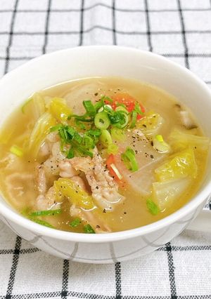 母の豚汁☆豚バラと白菜のコンソメスープ-レシピのメイン写真
