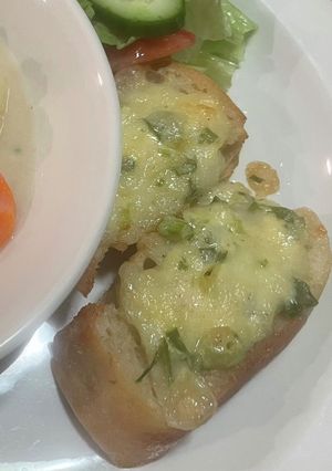 チーズたっぷりガーリックトースト-レシピのメイン写真