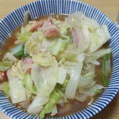 รูปของ キャベツたっぷり即席ラーメン