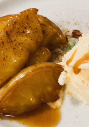 カラメル焼きリンゴ☆アイスクリーム添え-レシピのメイン写真