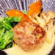 牛乳たっぷりハンバーグのクリーム煮