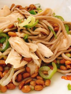 【簡単ズボラ】とりささみ納豆ヘルシーそば-レシピのメイン写真