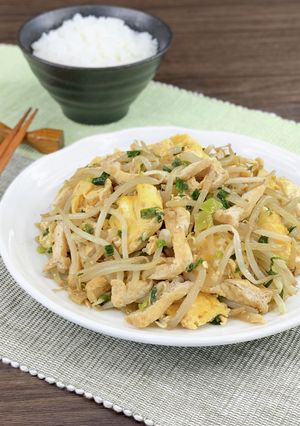 ご飯進む＊油揚げともやしのネギたま炒め＊-レシピのメイン写真