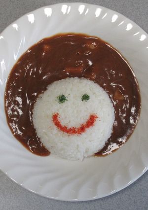 １つ穴がポイント！スマイルカレーライス♪-レシピのメイン写真