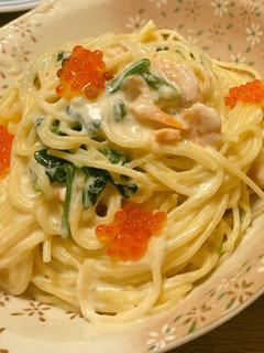 いくらと鮭とほうれん草のクリームパスタ-レシピのメイン写真