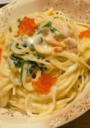 いくらと鮭とほうれん草のクリームパスタ-レシピのメイン写真