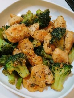 簡単!激ウマ!鶏ささみとブロッコリー炒め-レシピのメイン写真