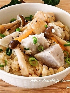 里芋と鶏もも肉の炊き込みご飯-レシピのメイン写真