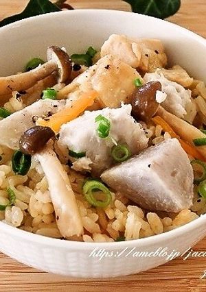 里芋と鶏もも肉の炊き込みご飯-レシピのメイン写真