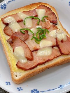 焼き豚のピザトースト-レシピのメイン写真