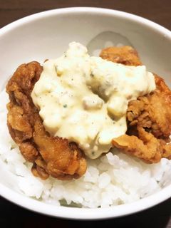 タルタルソースの【唐揚げ丼】-レシピのメイン写真