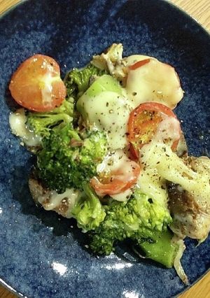 サバ缶とブロッコリーのチーズ焼き-レシピのメイン写真