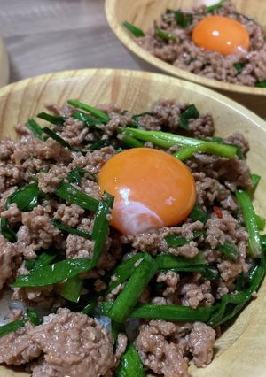 肉ニラ丼-レシピのメイン写真