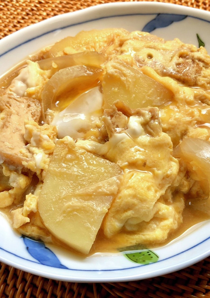 じゃが芋・玉ねぎ・油揚げの卵とじ＊丼にも-レシピのメイン写真