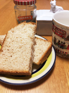 全粒粉とライ麦のパン-レシピのメイン写真