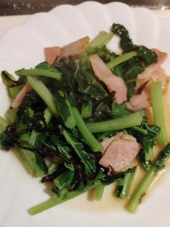 かき菜のベーコン炒め、塩昆布絡め-レシピのメイン写真