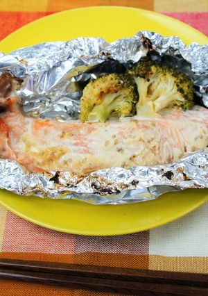 鮭とブロッコリーのごま味噌ホイル焼き-レシピのメイン写真