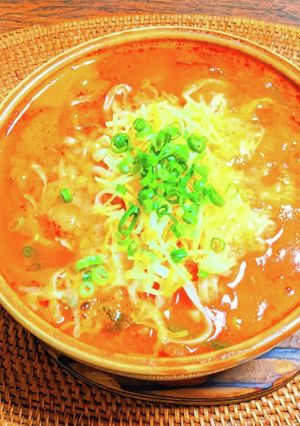 とろ〜りチーズのトマトらーめん-レシピのメイン写真