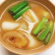 冬の甘いねぎを使った焼きネギ味噌汁☆*。