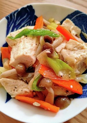 あと一品に！豆腐と長ねぎのごま油炒め-レシピのメイン写真