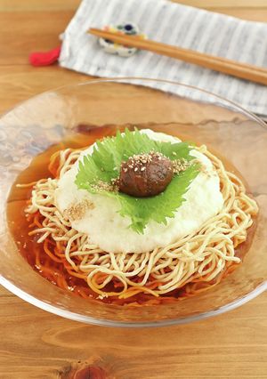 ヘルシー☆豆腐干のねり梅とろろがけ-レシピのメイン写真