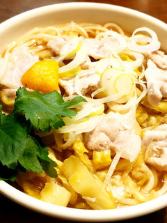 ザワークラウトアレンジ豚肉の温かいうどん-レシピのメイン写真