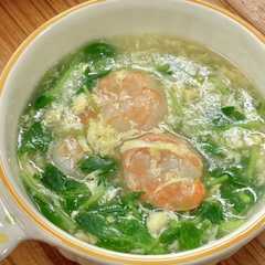 รูปของ ふわトロ!小エビと豆苗の玉子スープ
