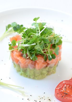 クリスマスに！アボカドサーモンのタルタル-レシピのメイン写真