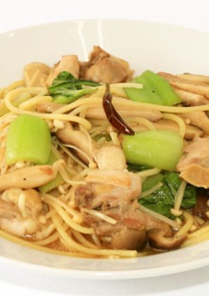 鶏ももとチンゲン菜の和風スープ生パスタ-レシピのメイン写真