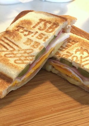 ホットサンドメーカーで作るサンドウィッチ-レシピのメイン写真