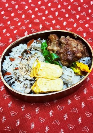 12/20 混ぜご飯と唐揚げ弁当。-レシピのメイン写真