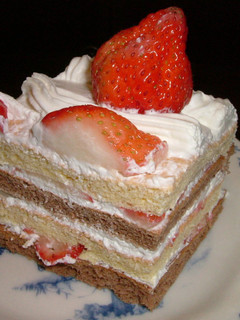 ケーキ型なしで作るシマしまデコレーション-レシピのメイン写真