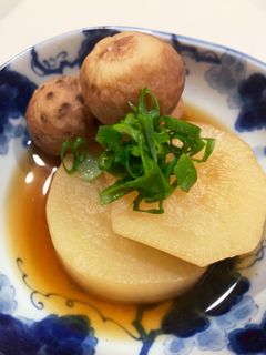 ゆかりのイブクロ 大根と里芋の煮付け-レシピのメイン写真
