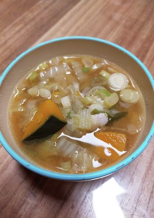 簡単！アツアツ　かぼちゃと白菜の豚汁　-レシピのメイン写真