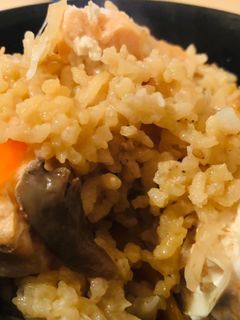 絶品!サーモンの炊き込みご飯 ♡-レシピのメイン写真
