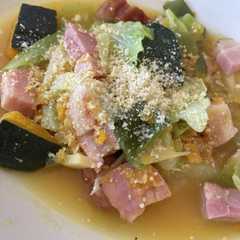 รูปของ ベーコンとお野菜のスープ