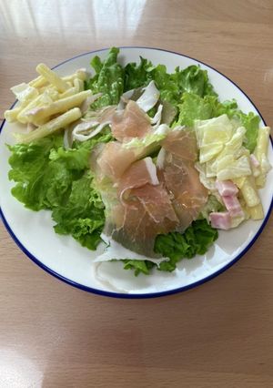 生ハムサラダとマカロニサラダ-レシピのメイン写真
