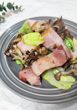 食べごたえ抜群！ベーコンと舞茸のソテー-レシピのメイン写真