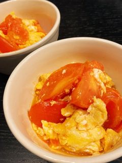在庫食材でパパッと副菜!トマトと卵炒め☆-レシピのメイン写真