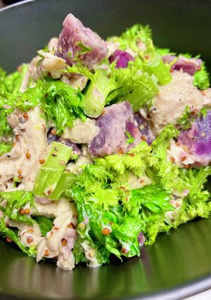紫色サツマイモとわさび菜とささみのサラダ-レシピのメイン写真