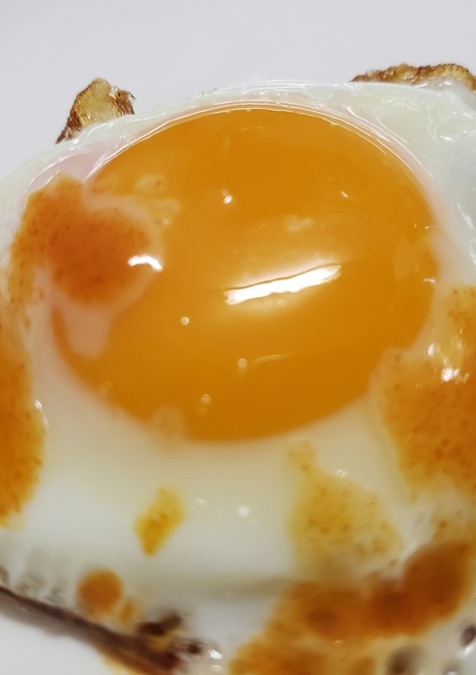 目玉焼きにはタバスコ‼簡単で美味しいよ-レシピのメイン写真