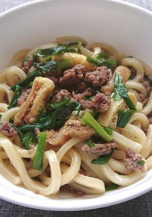 レンジで簡単♪ニラと油揚げの甘辛肉うどん-レシピのメイン写真