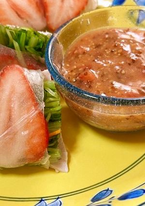 苺で甘酸っぱ生春巻き-レシピのメイン写真