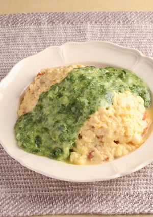 介護食　オムライスほうれん草チーズソース-レシピのメイン写真