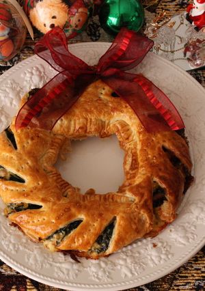 クリスマスに！ほうれん草のリースパイ-レシピのメイン写真